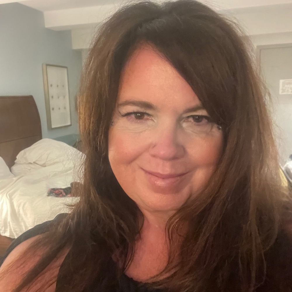 Meet your Posher, Corinne